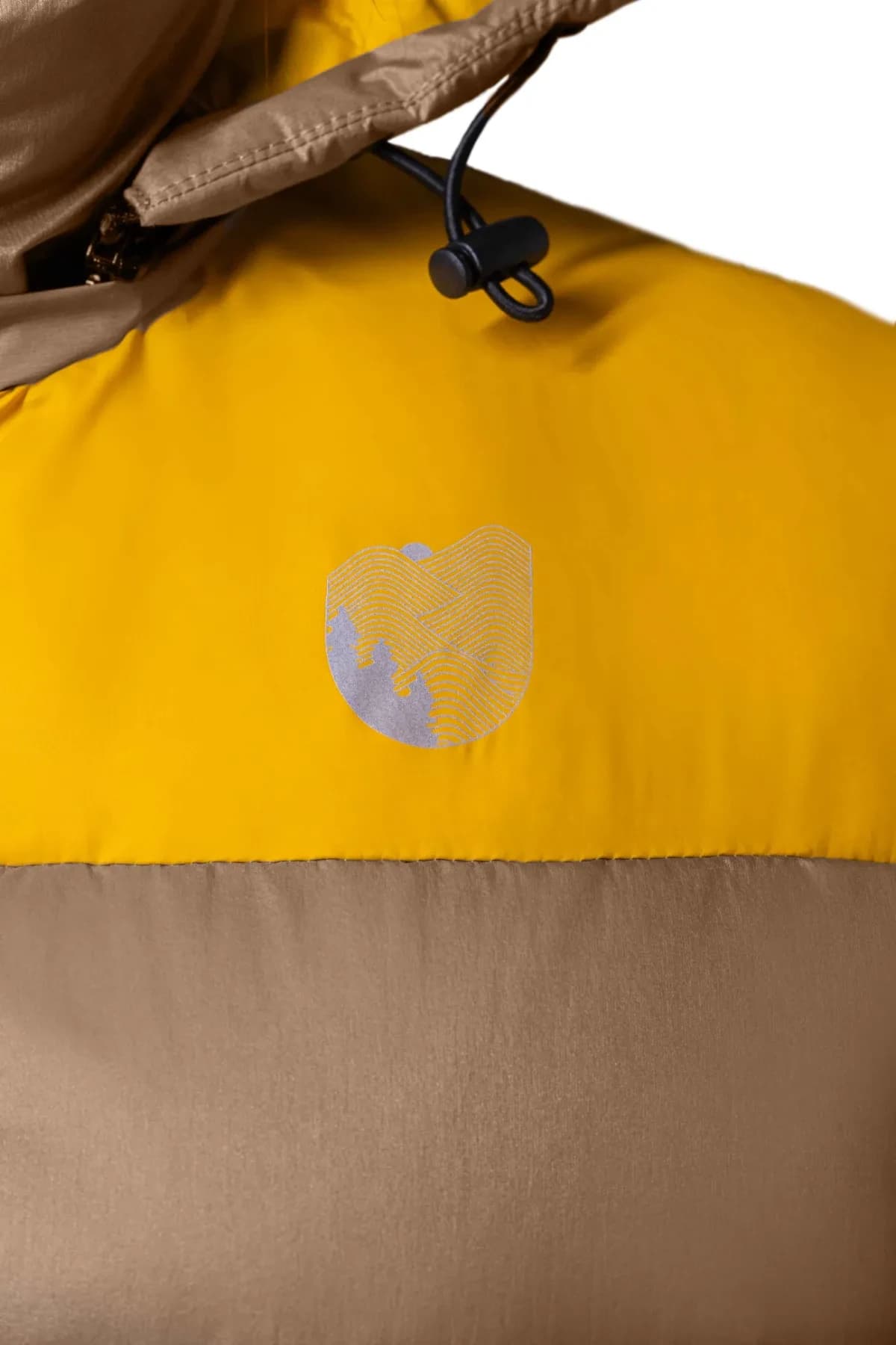 Thermochrome Color-Changing Ski Jacket — Warmth up to -10°C - View 4