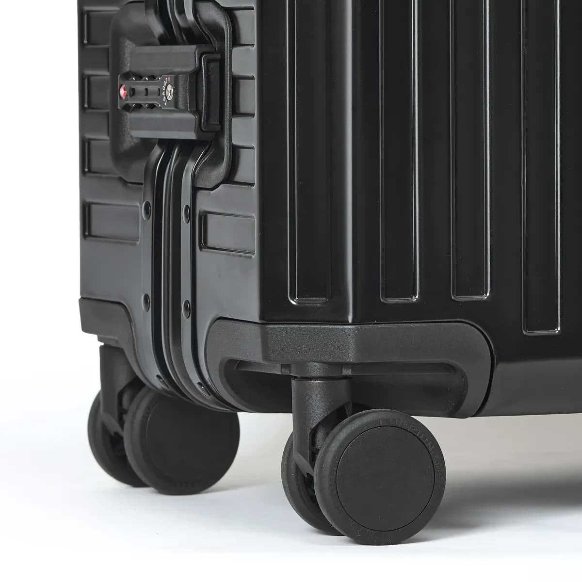 Vertica Stream Cabin Luggage - View 8